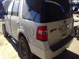 2010 FORD EXPEDITION, WHITE, XLT MODEL, 5.4L, AT, 4WD.   F26515